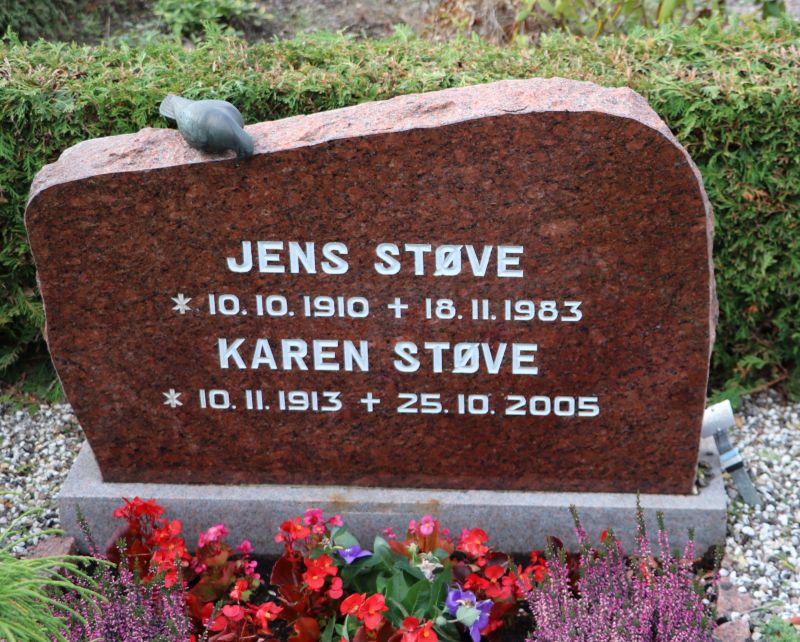 Karen Stoeve.JPG